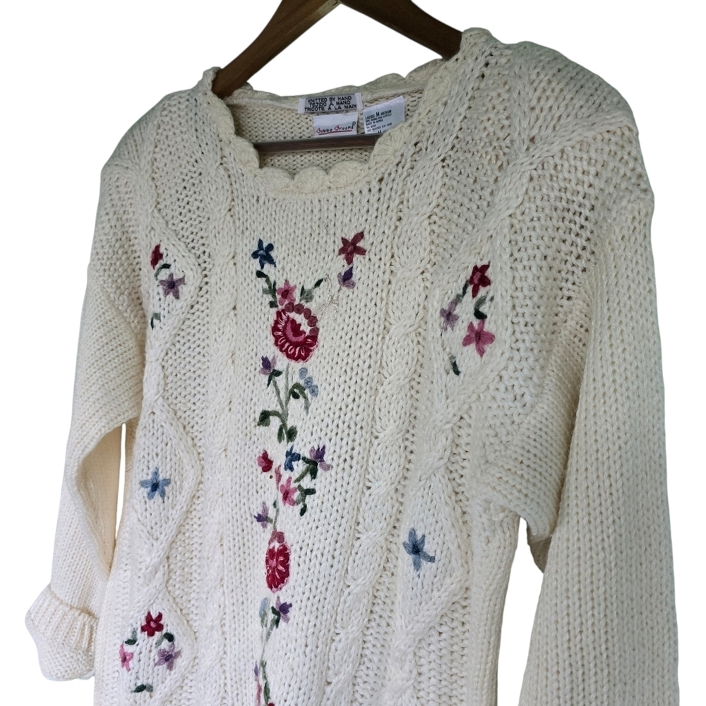 Vintage Bobbie Brooks Hand Knitted Floral Embroidered Sweater - Picture 5 of 11